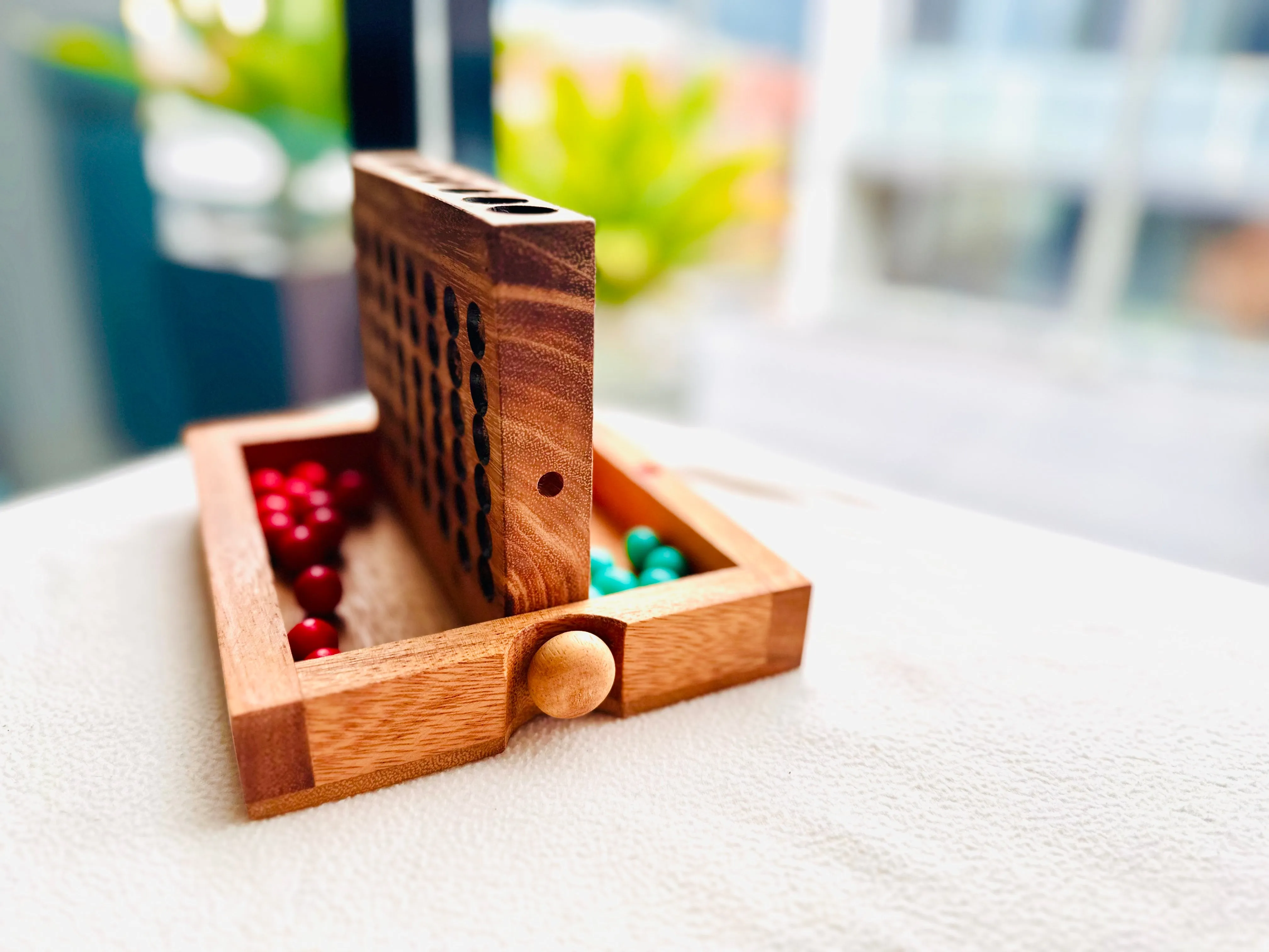 4 IN A ROW GAME Connect four board game with marbles-ready for travel.