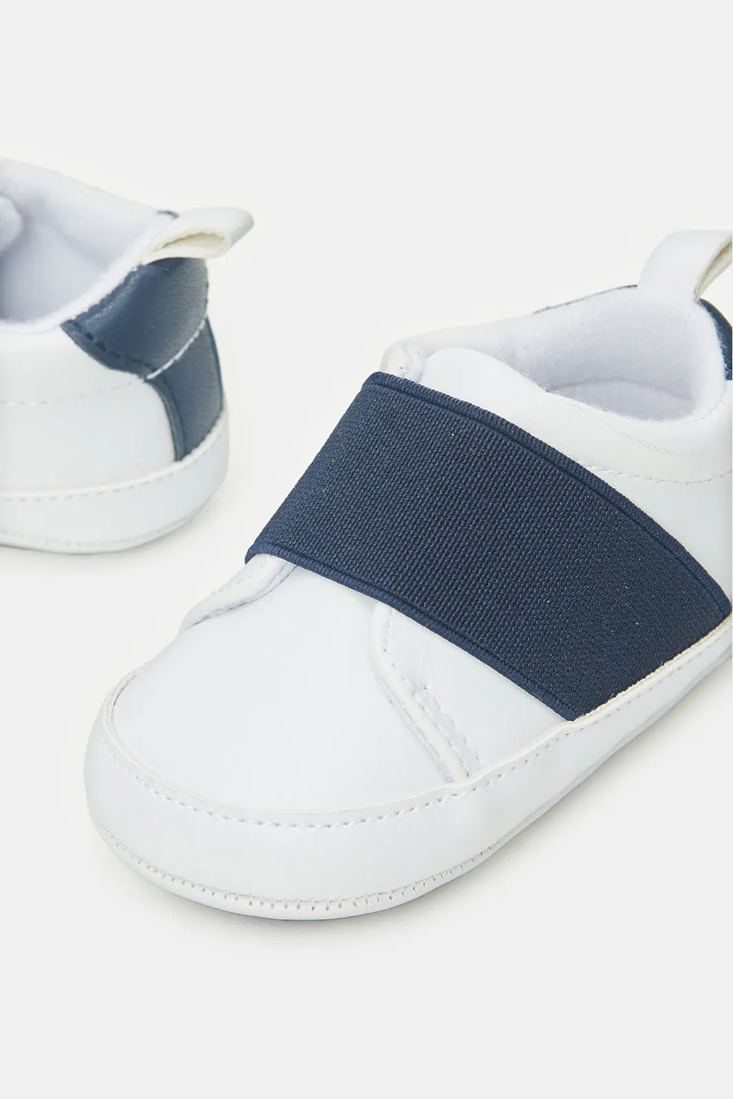 Babies White Pram Shoe With Bow Tie Set (2 Piece)