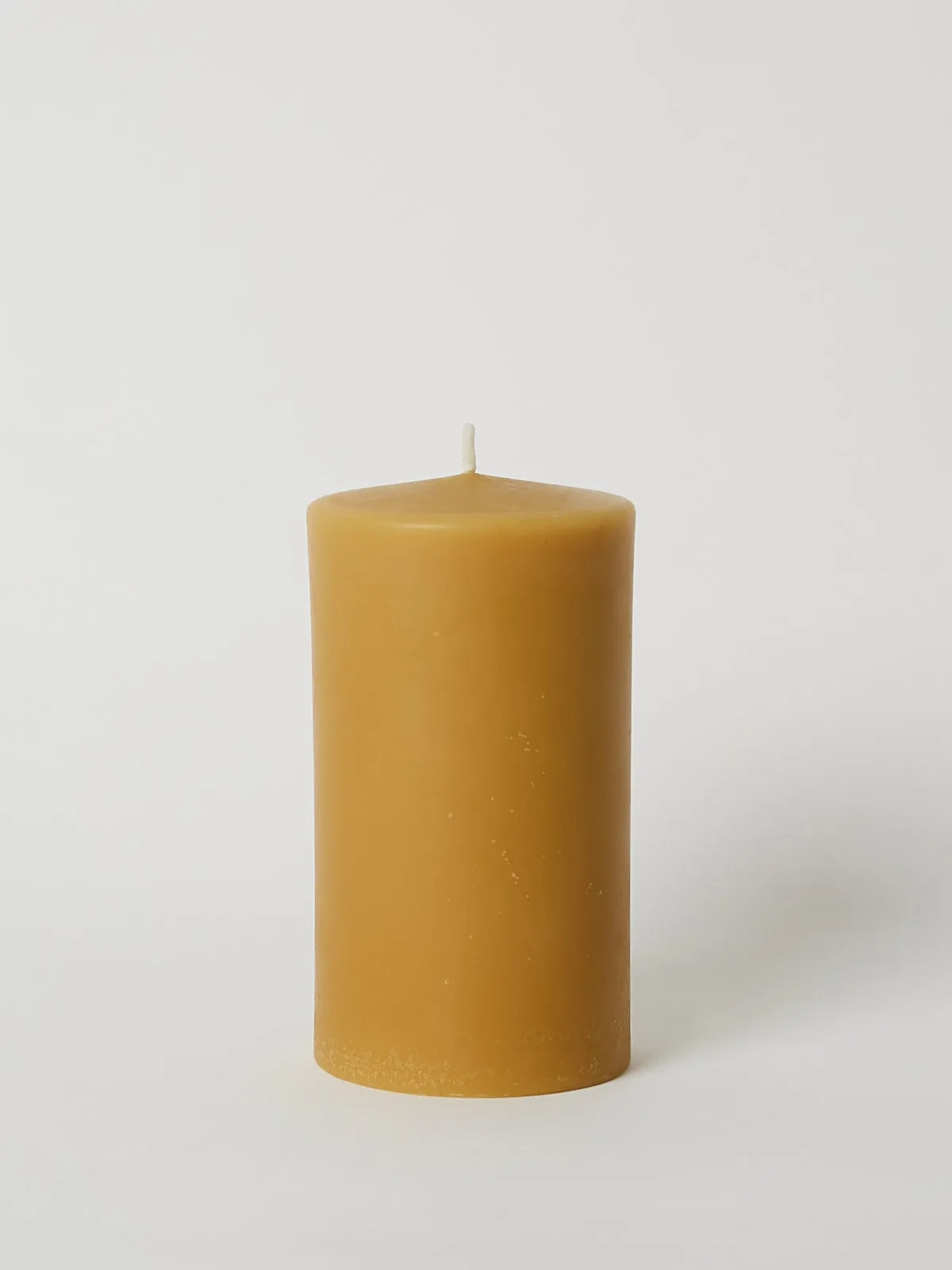 Beeswax Candle Colour Honey Medium