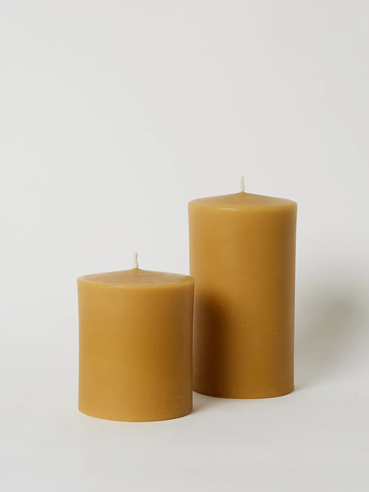 Beeswax Candle Colour Honey Medium