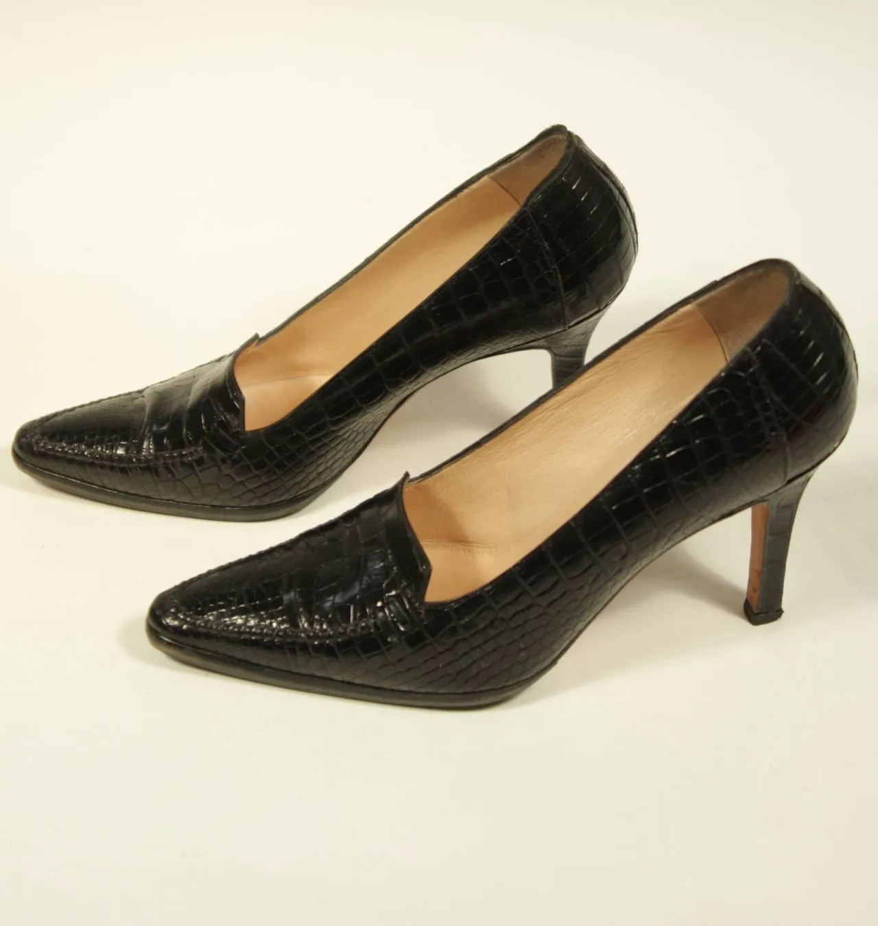 MANOLO BLAHNIK Black Crocodile Pumps Size 38